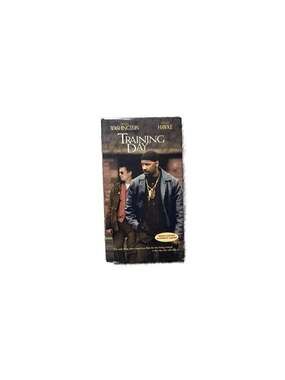 Training Day VHS Movie D.Washington Ethan Hawke Warner Home Video Bonus Footage